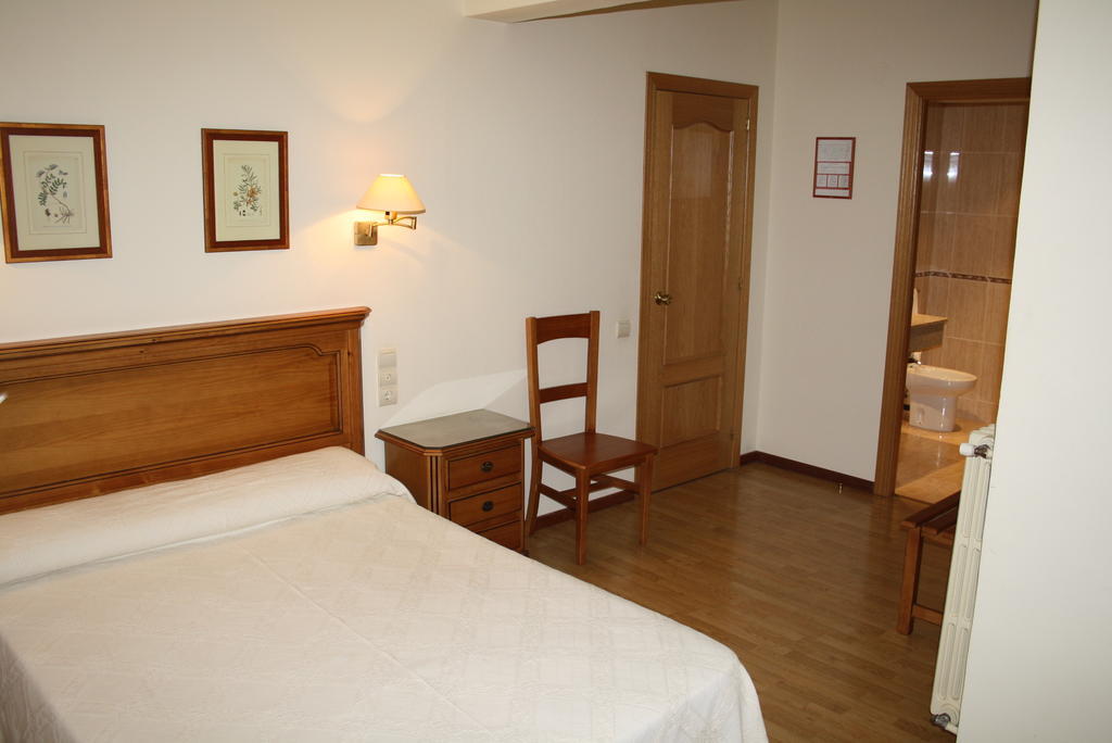 Hotel Mar De Aragon Caspe Room photo
