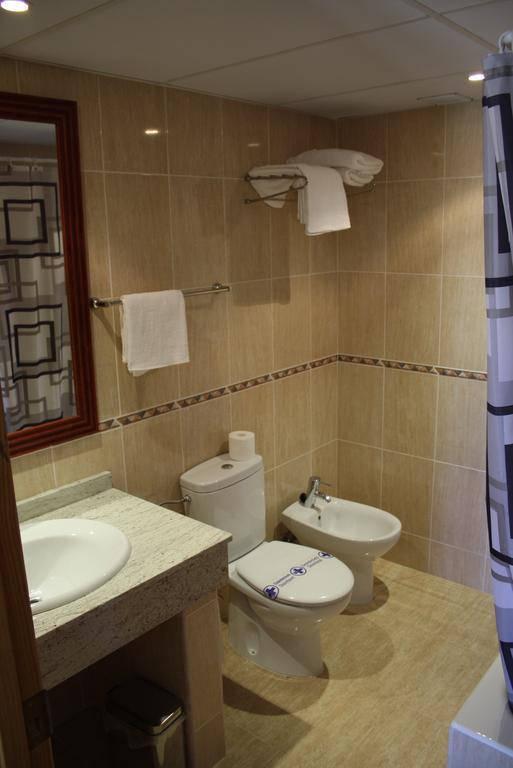 Hotel Mar De Aragon Caspe Room photo